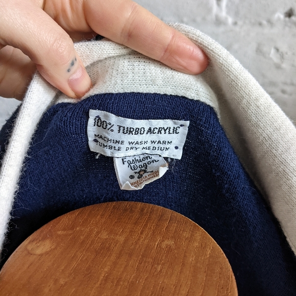 90s Vintage Navy Button Down Cardigan Sweater - Picture 6 of 6